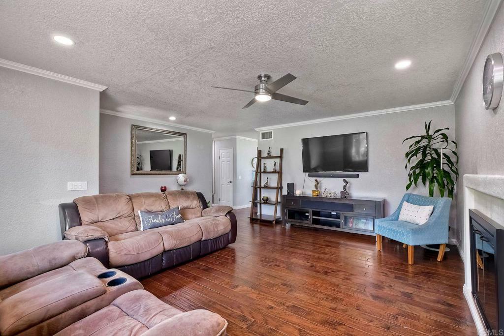 Property Photo: 519 Meadow Grove Place CA 92027