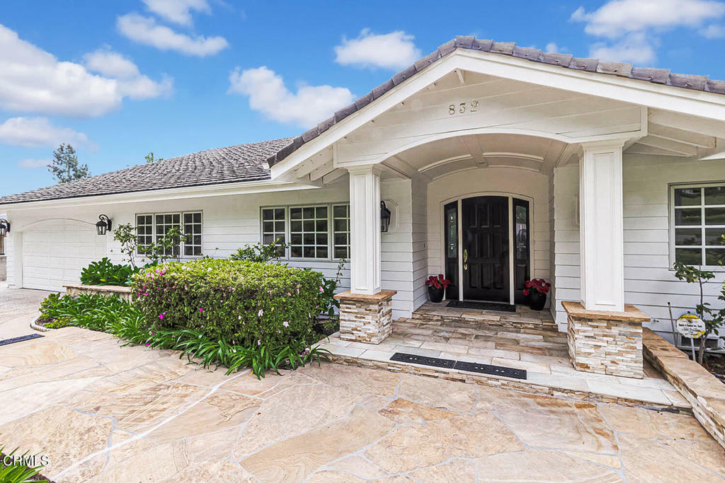Property Photo: 832 Valley Crest Street CA 91011