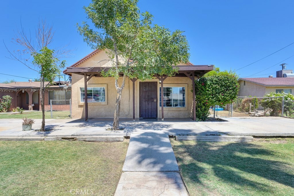 Property Photo: 1109 B Street CA 92227