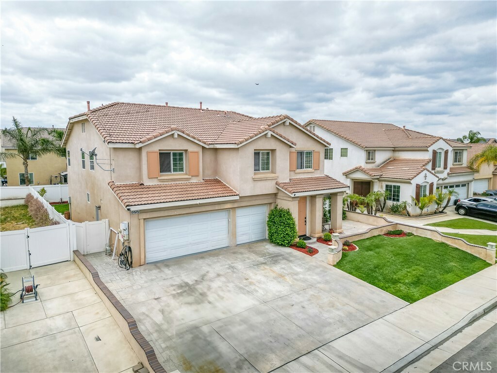 Property Photo: 15737 Belleza Circle CA 92555