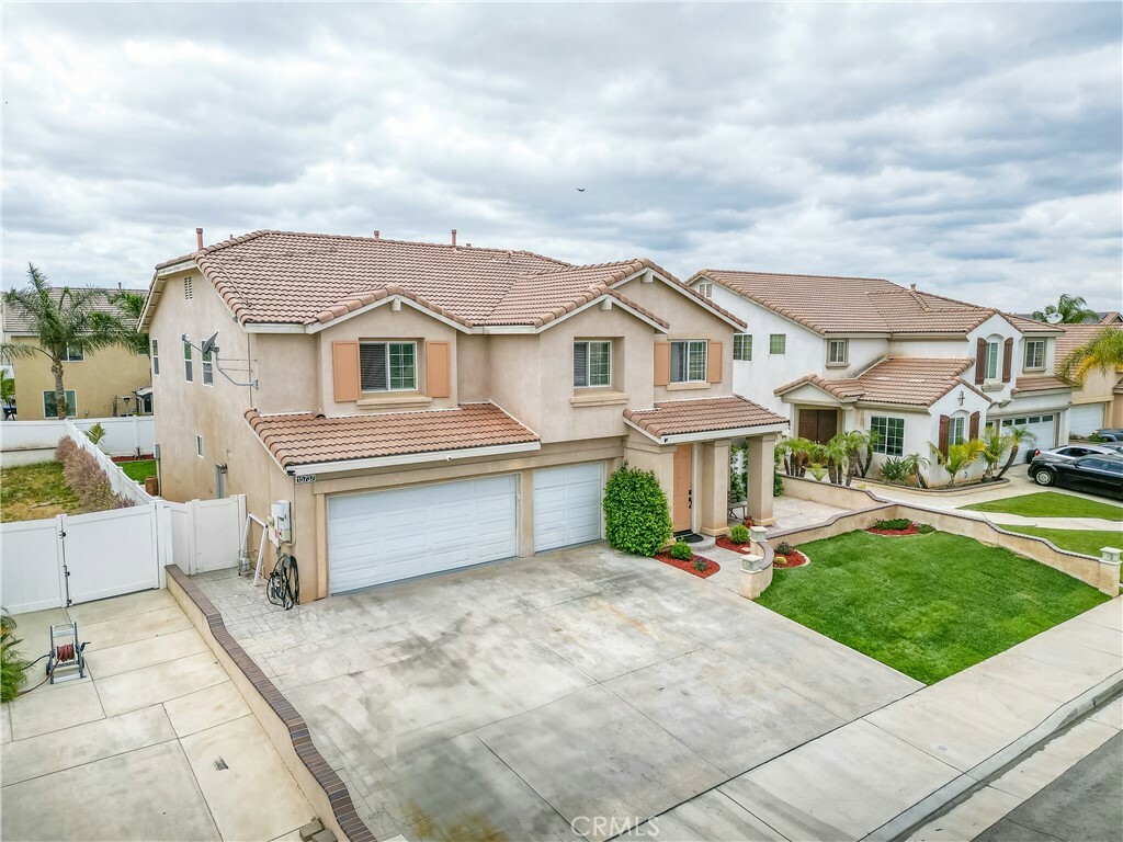 Property Photo: 15737 Belleza Circle CA 92555