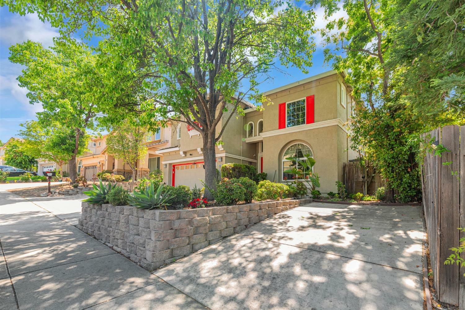 Property Photo: 2484 Bluerock Drive CA 94531