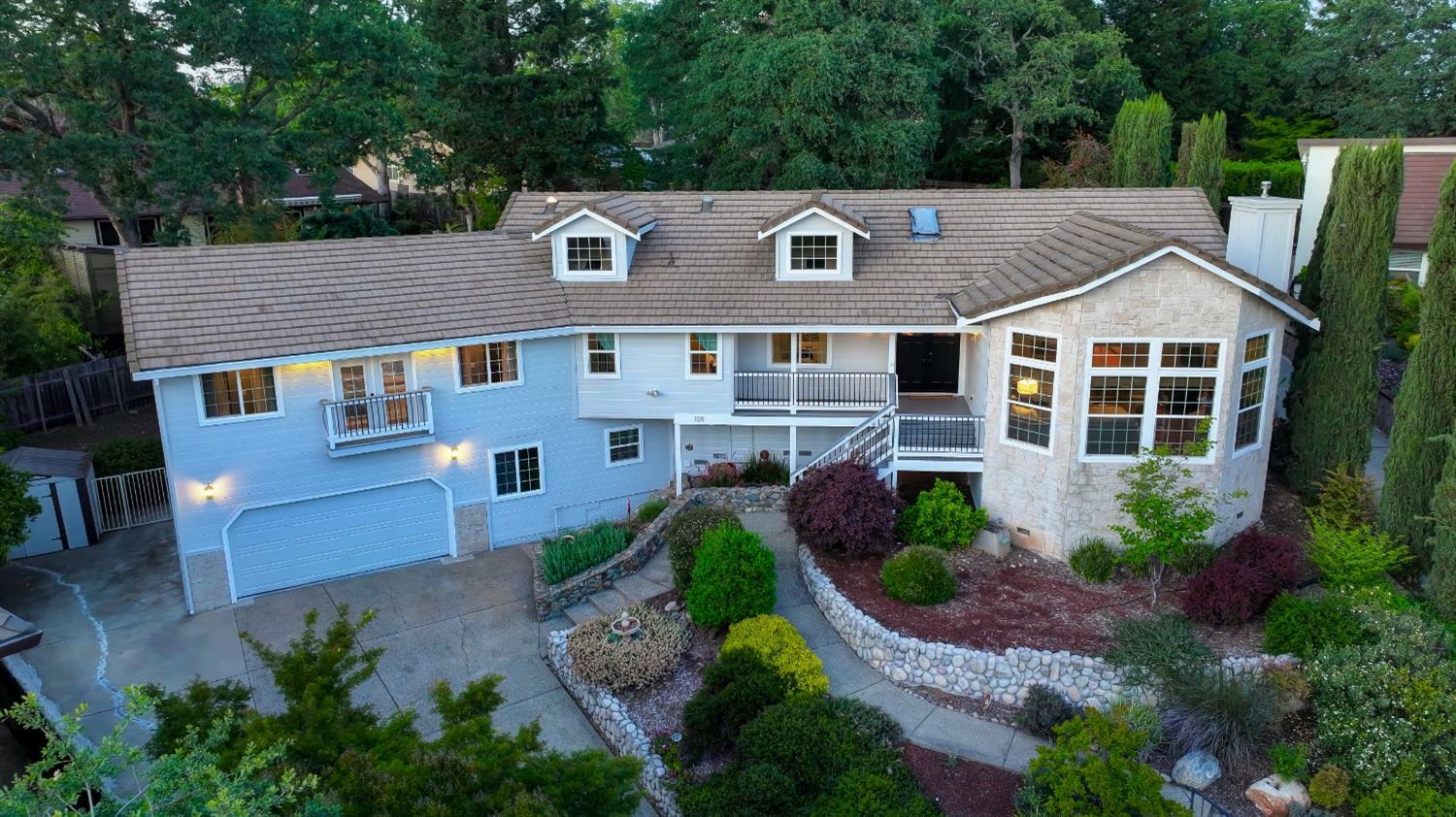 Property Photo: 109 Sharon Court CA 95630