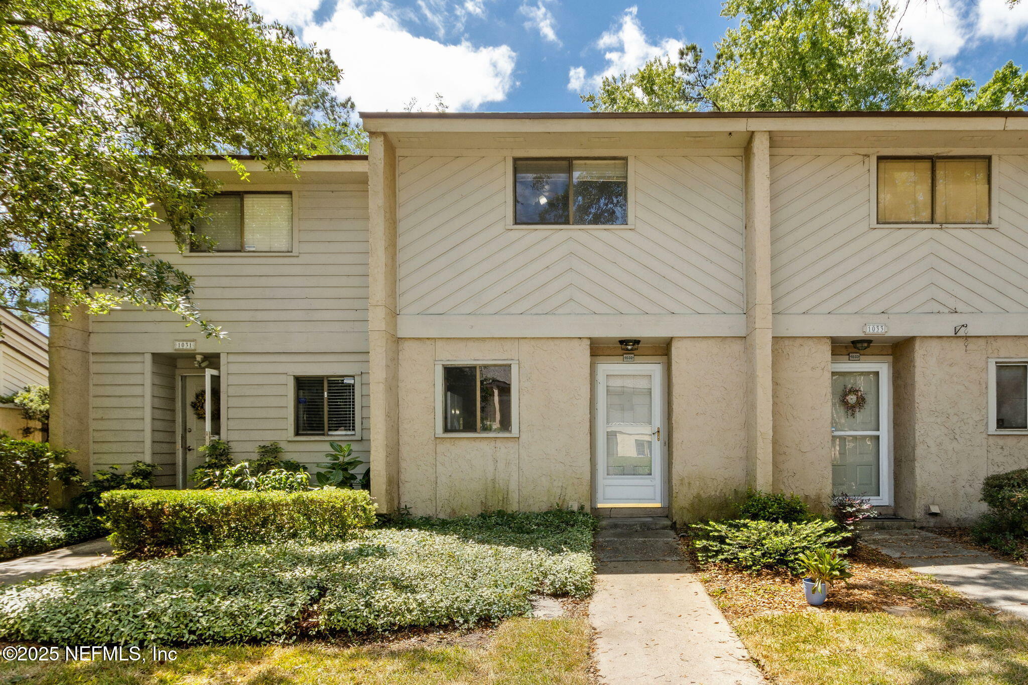 Property Photo: 3801 Crown Point Road 1032 FL 32257
