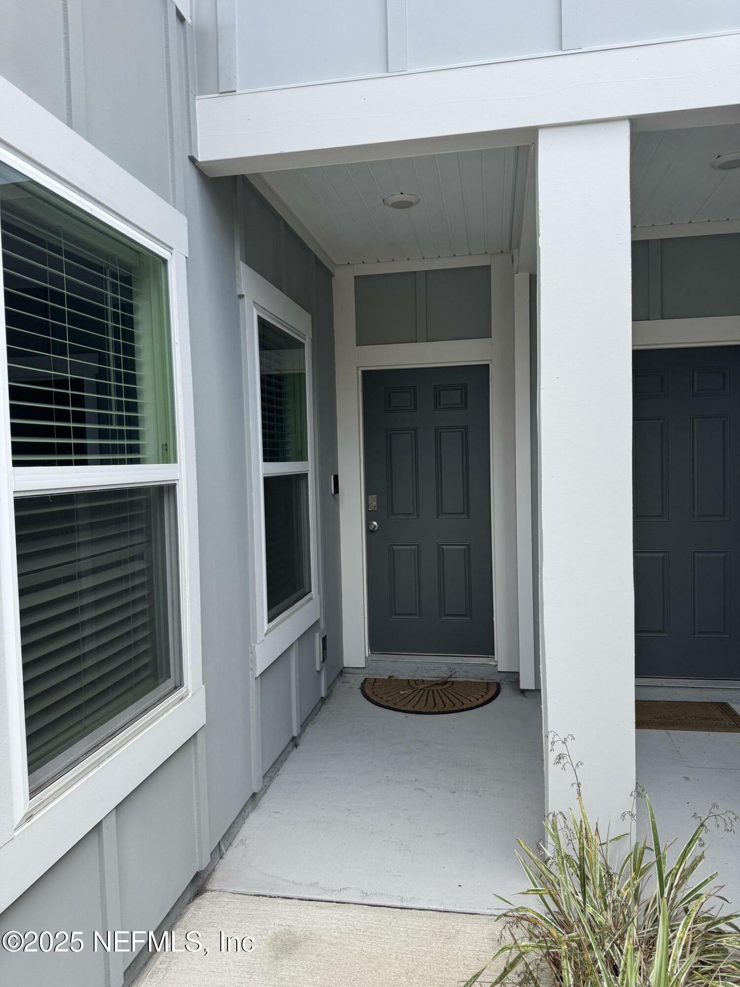 Property Photo: 4021 Haymon Avenue FL 32220