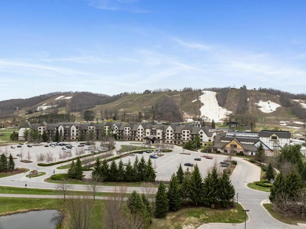 Property Photo: 2780 Boyne Mountain, Rms 231 &Amp 233 231 &Amp 233, Unit #58 MI 49713