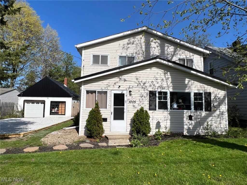 Property Photo: 1005 Hayes Avenue OH 44094