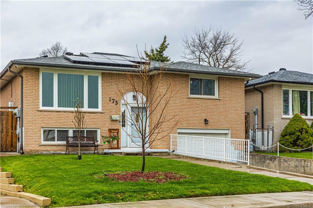 Property Photo: 173 Lawnhurst Drive E ON L8V 4R2