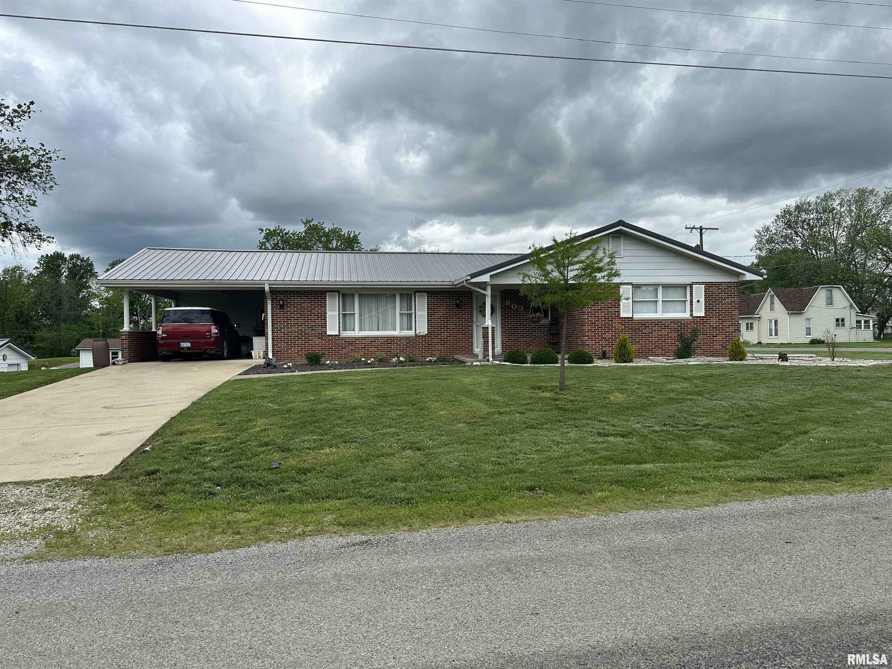 Property Photo: 803 S East Street IL 62274
