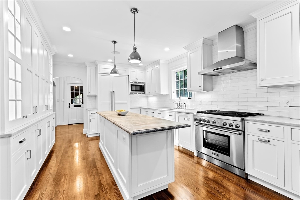 Property Photo: 533 Hammond St MA 02467