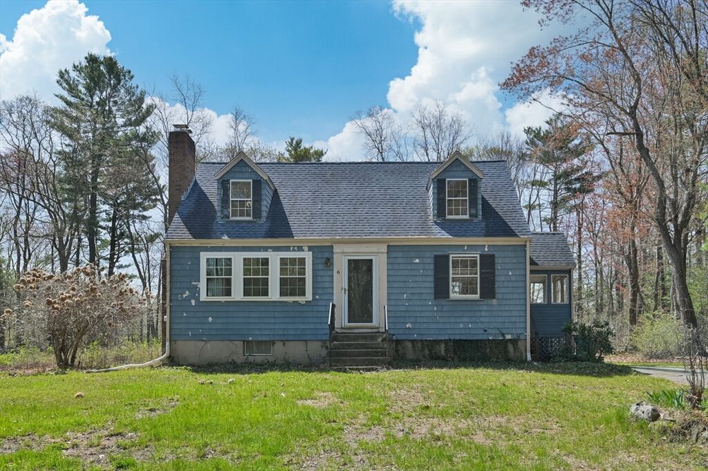 Property Photo: 6 Stearns Ln MA 01821