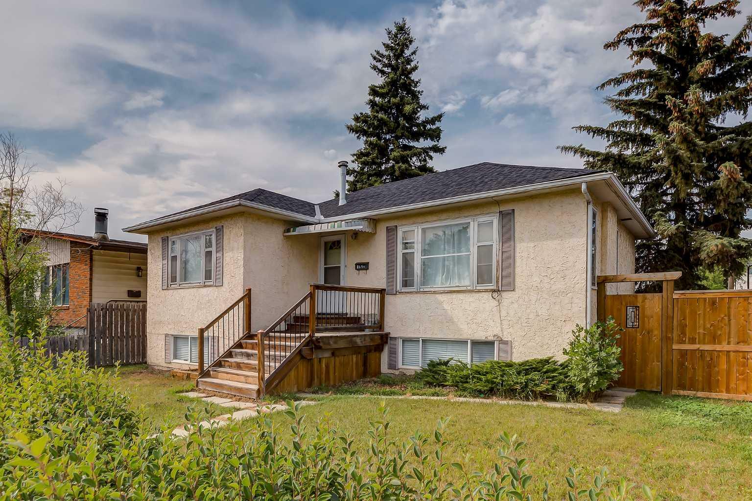 Property Photo:  8540 46 Avenue NW  AB T3B 1Y6 