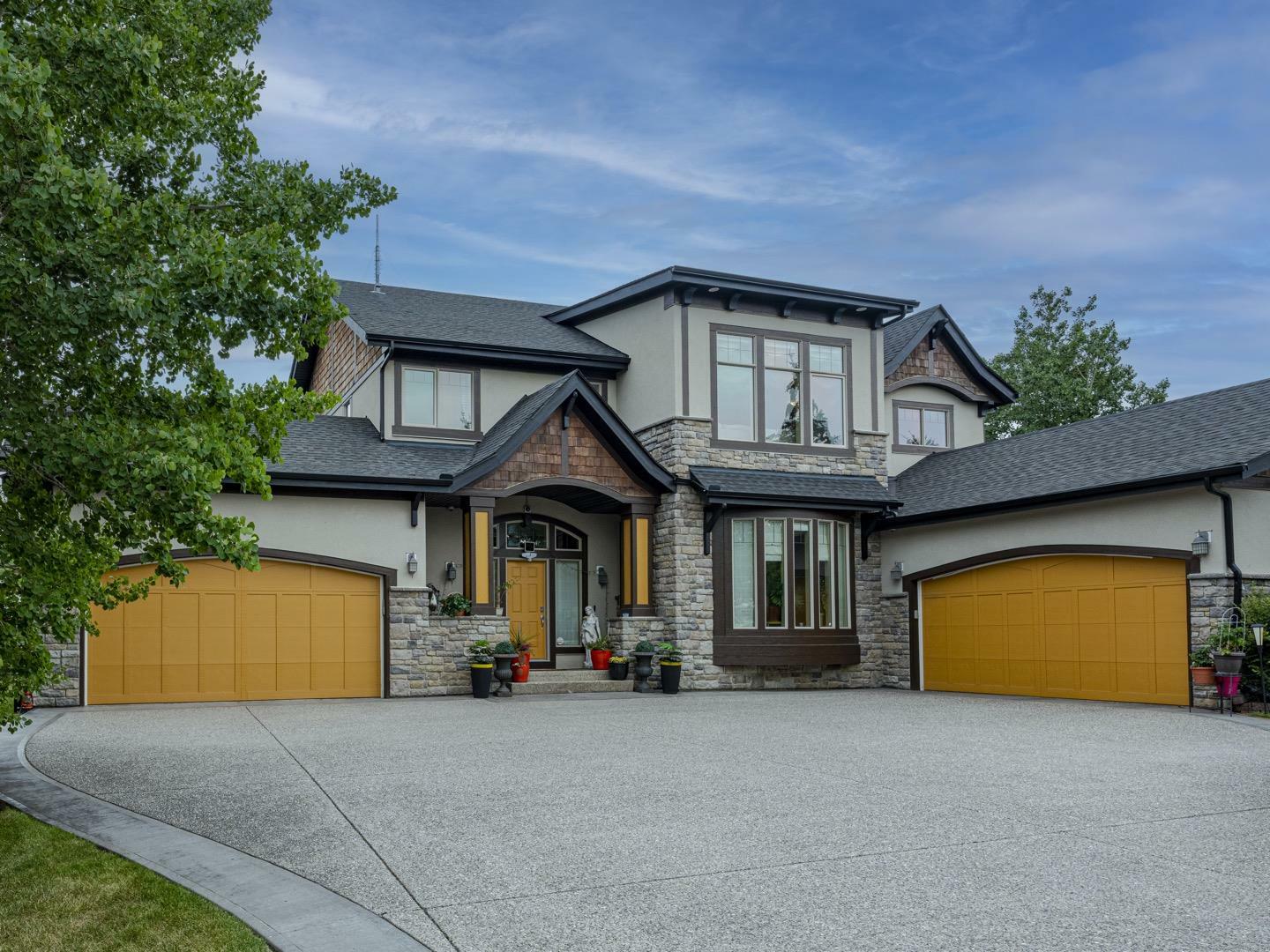 Property Photo: 8990 9 Avenue SW AB T3H 0C9