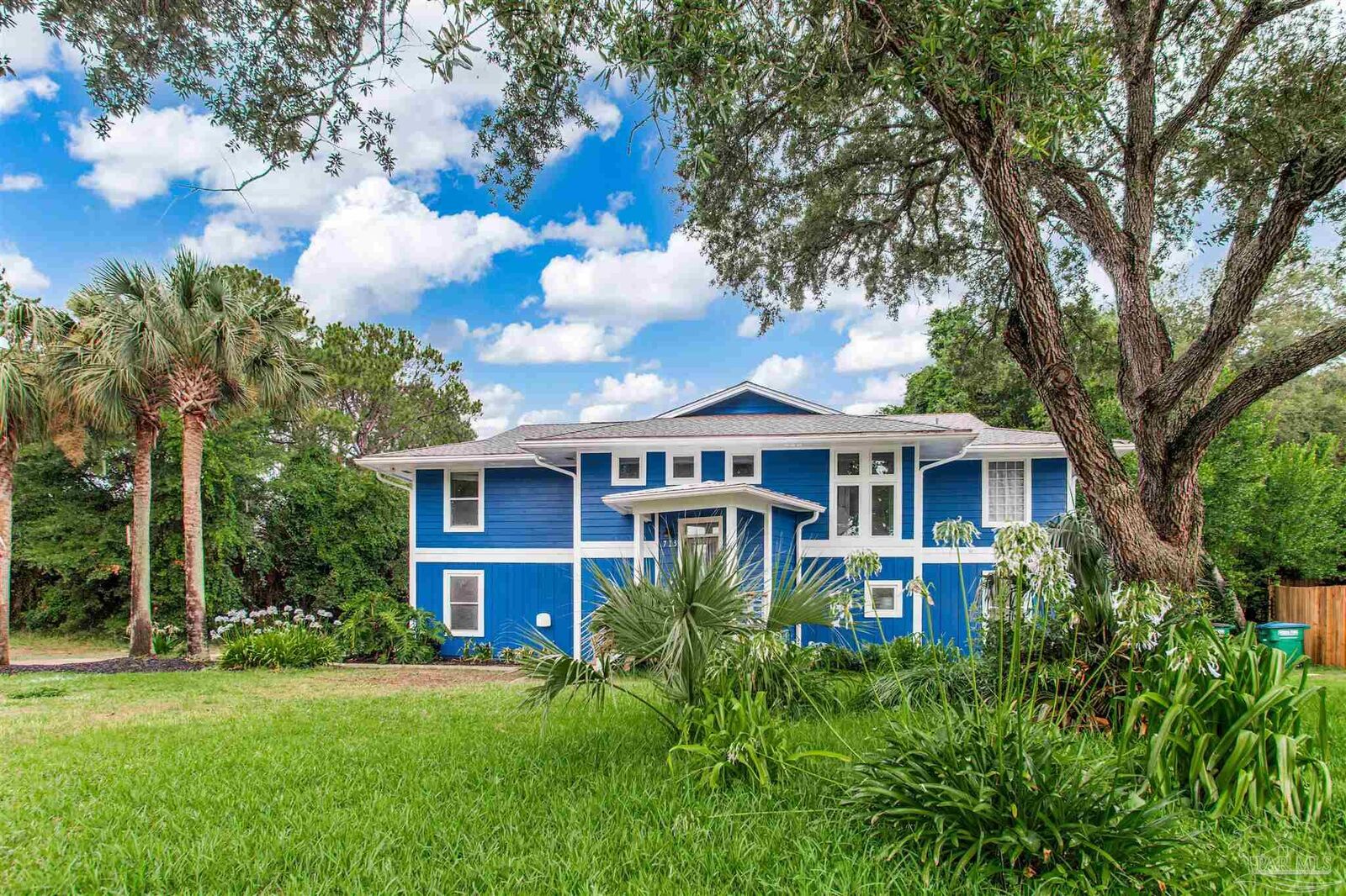 Property Photo:  713 Roanoke Ct  FL 32561 