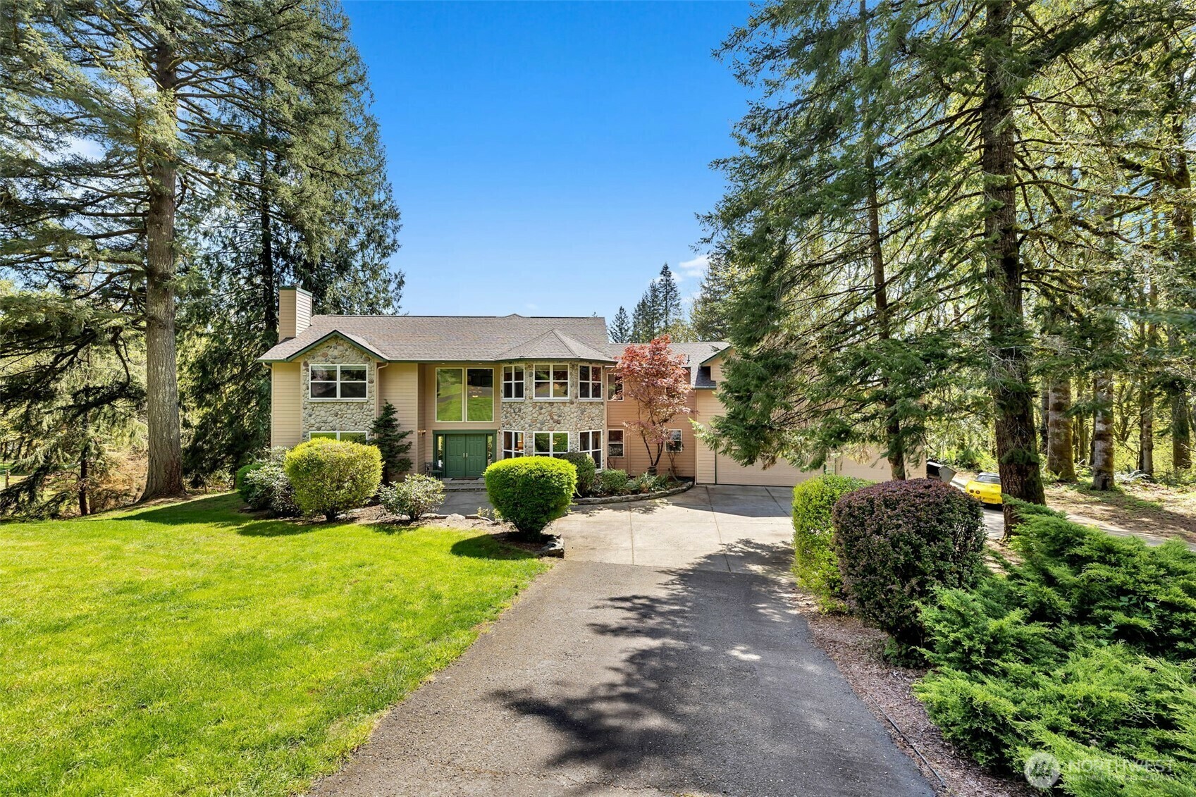 Property Photo: 1352 Buhman Road WA 98671