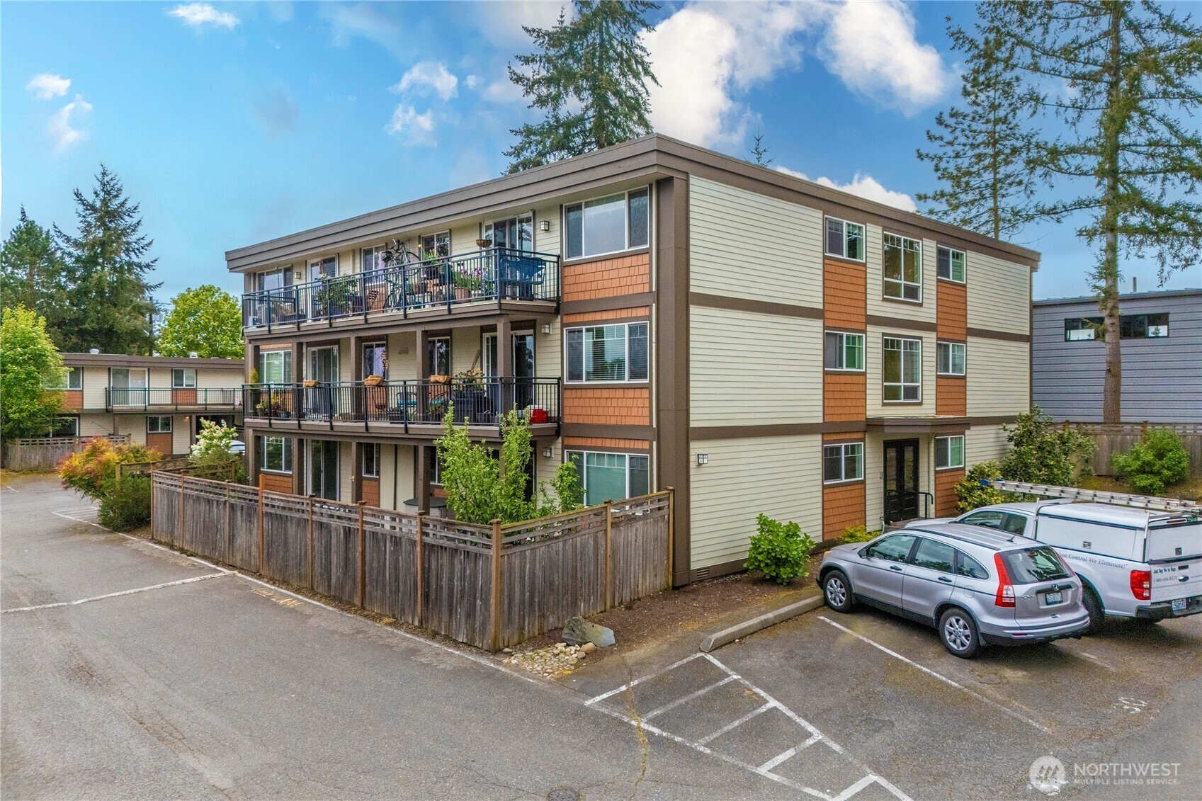 Property Photo:  7503  212th Street SW B102  WA 98026 