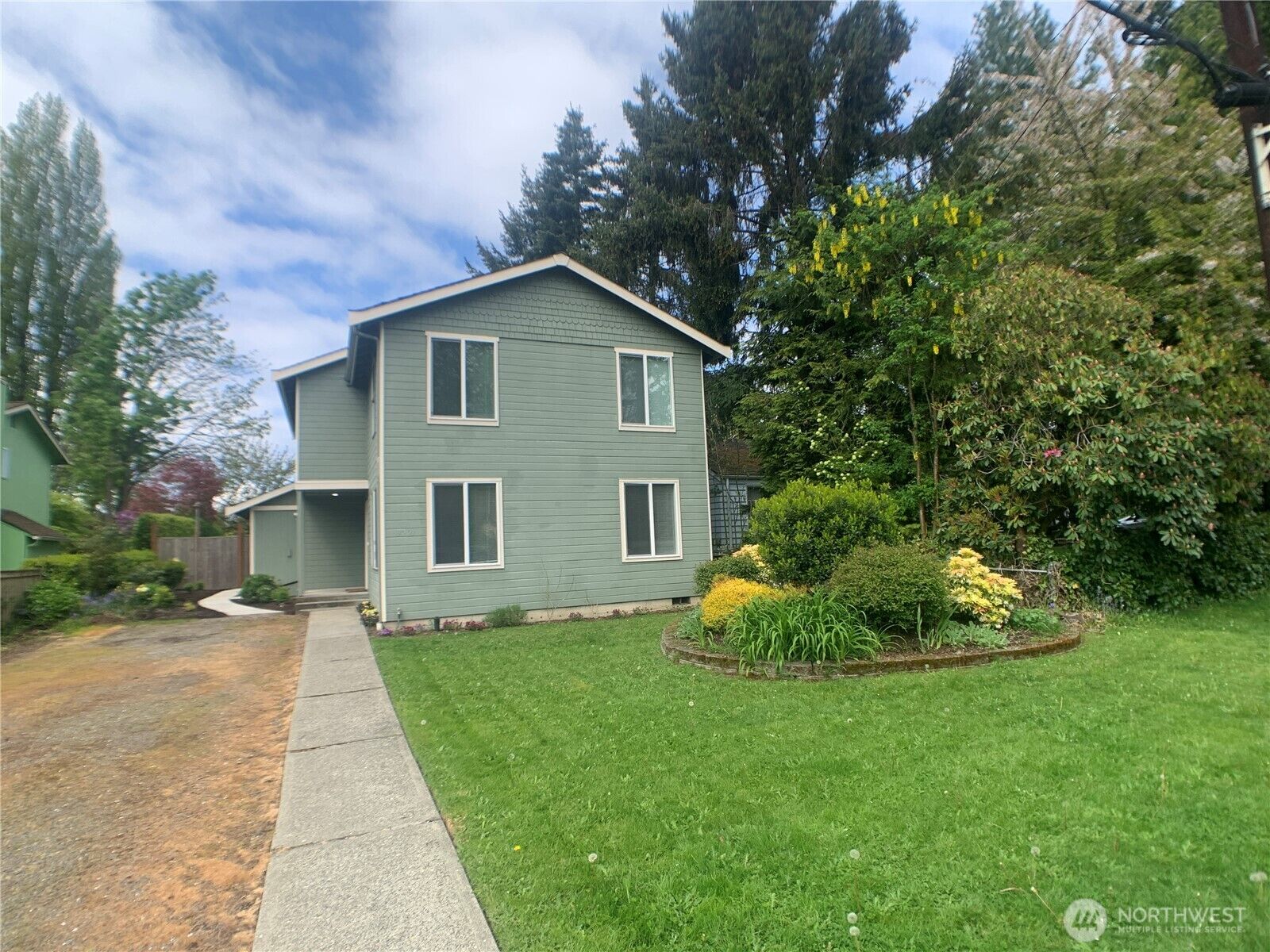 Property Photo: 9221 2nd Avenue NW WA 98117