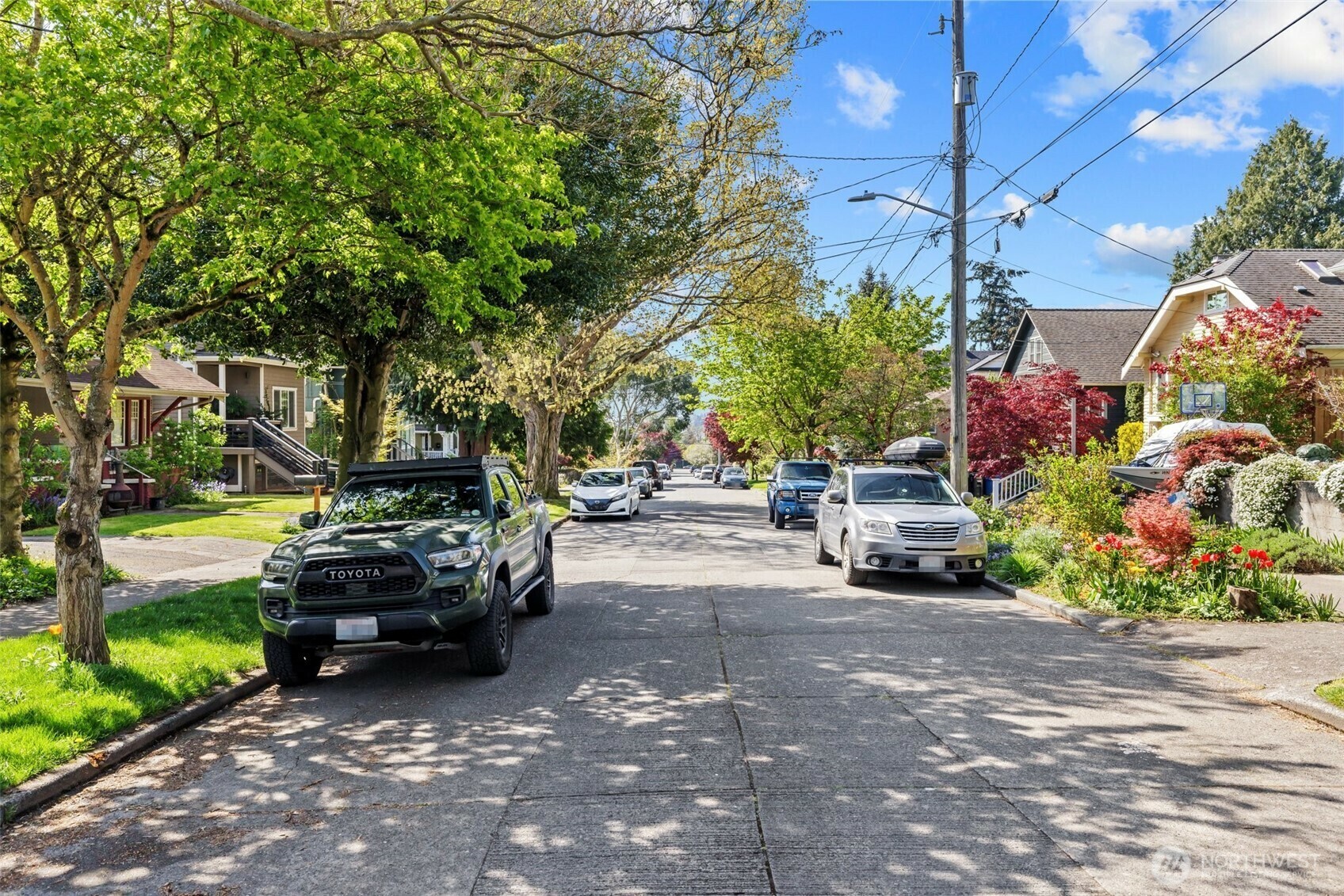 Property Photo: 6744 Jones Avenue NW WA 98117