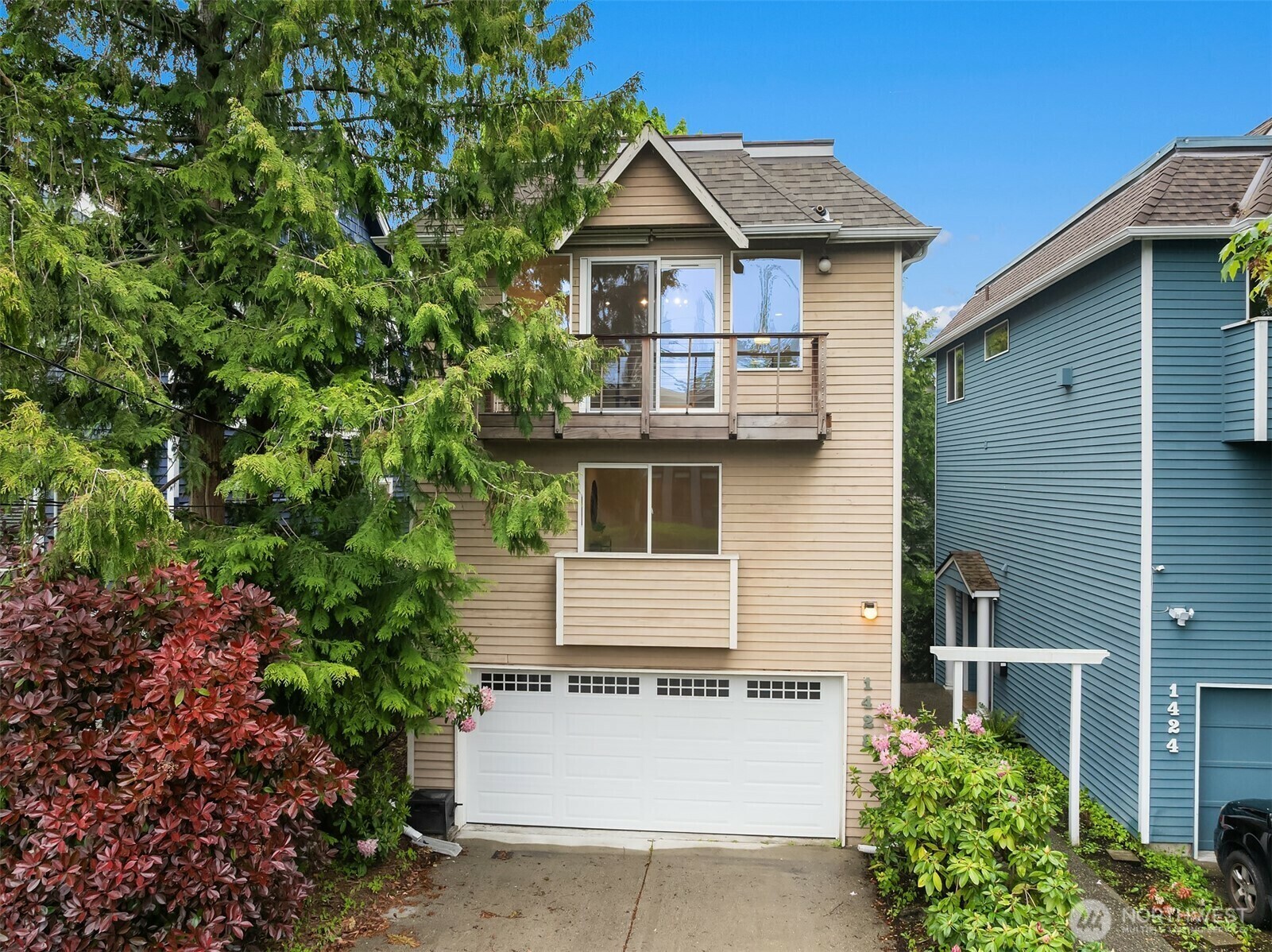 Property Photo: 1428 18th Avenue WA 98122