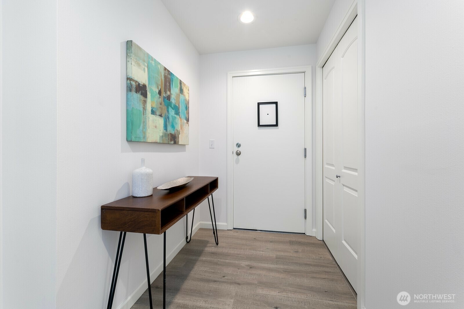 Property Photo: 3121 W Government Way 204 WA 98199