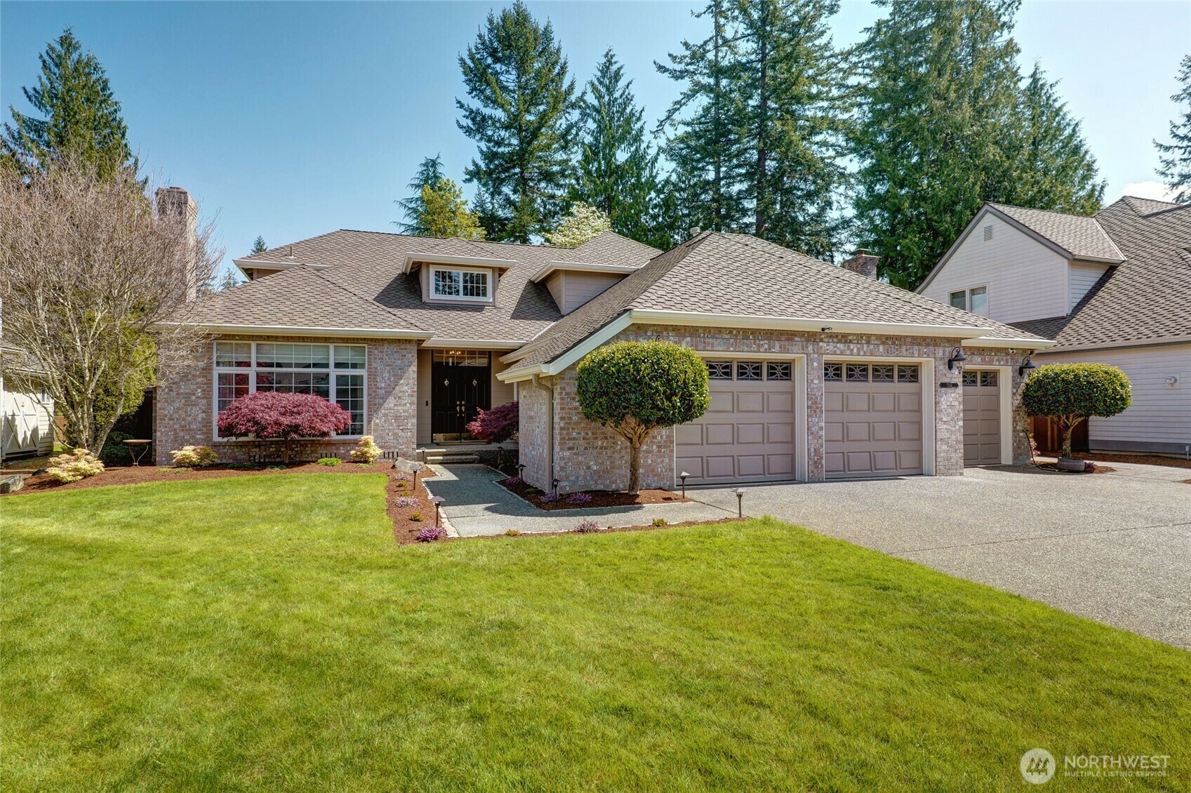 Property Photo: 2814 233rd Avenue SE WA 98075