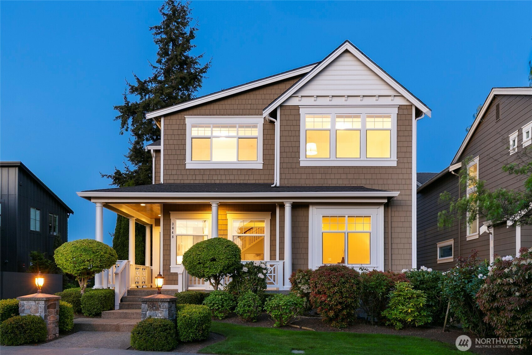 Property Photo: 3048 39th Avenue W WA 98199