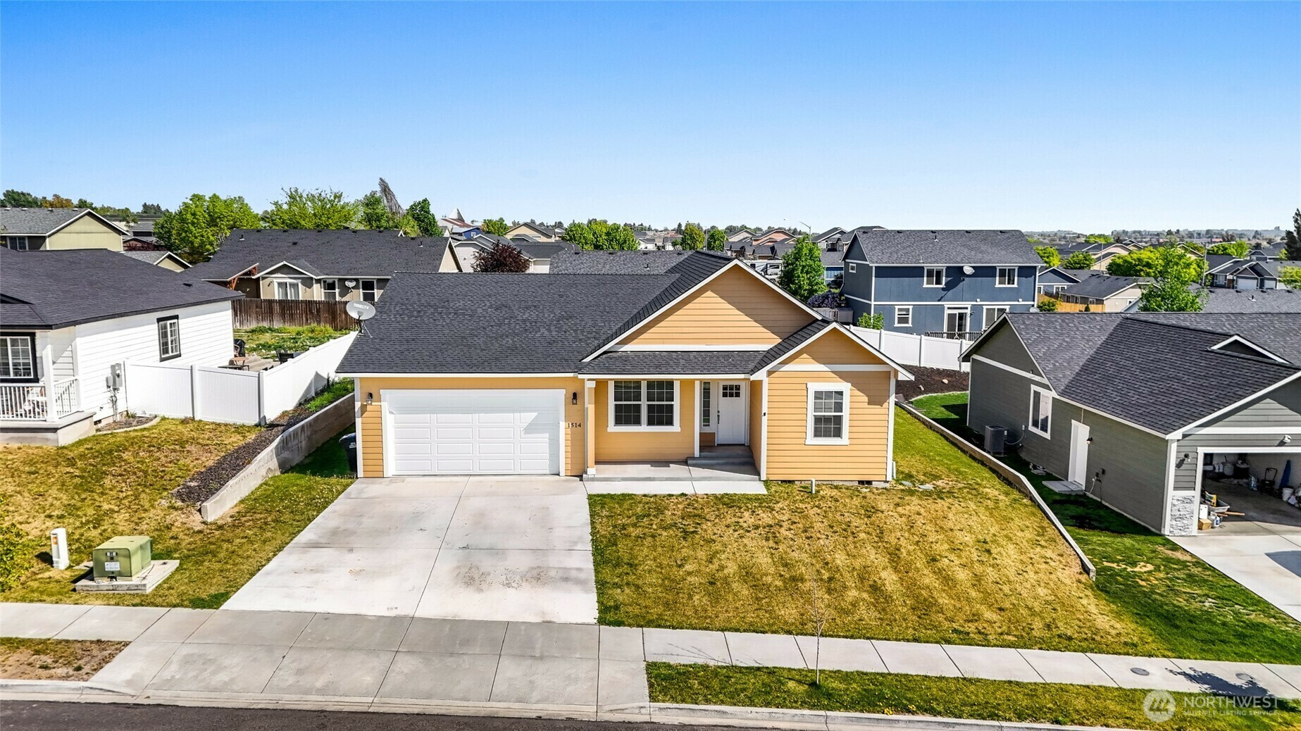 Property Photo: 1514 W Bonneville Street WA 98837
