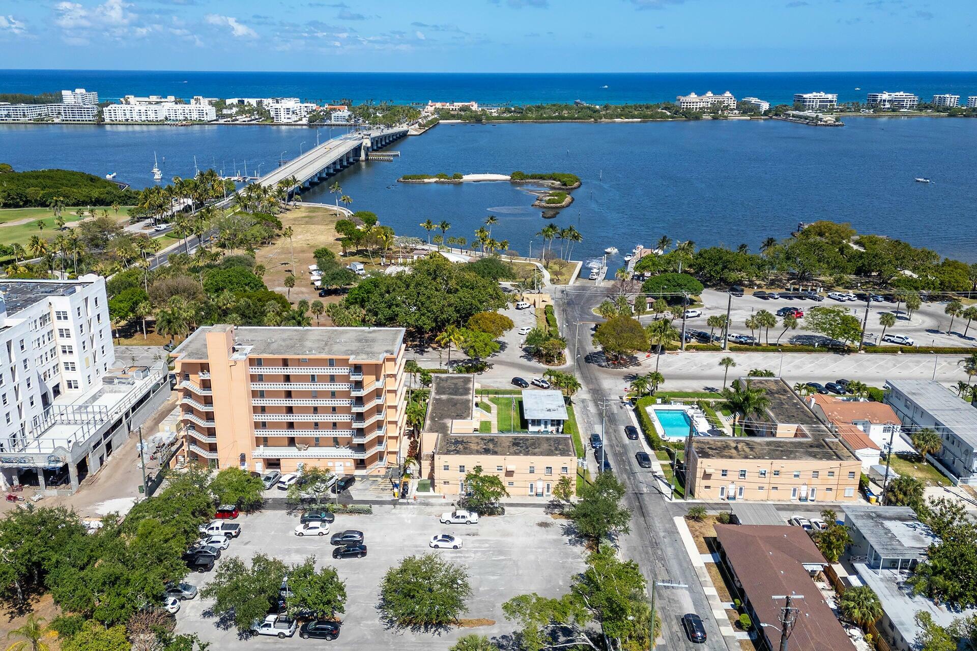 Property Photo: 15 S Golfview Road #405 FL 33460