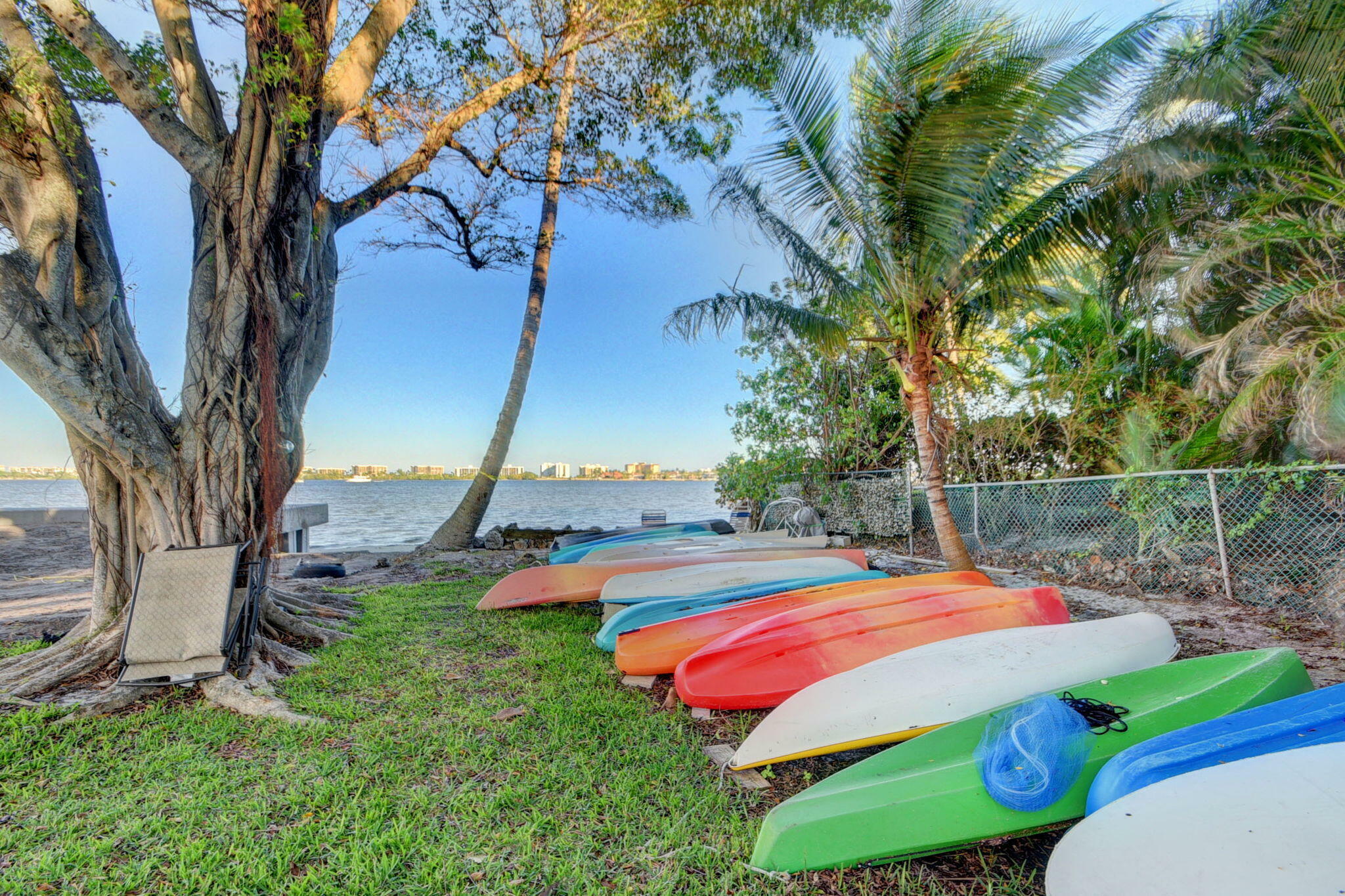 Property Photo: 1516 S Lakeside Drive 307 FL 33460