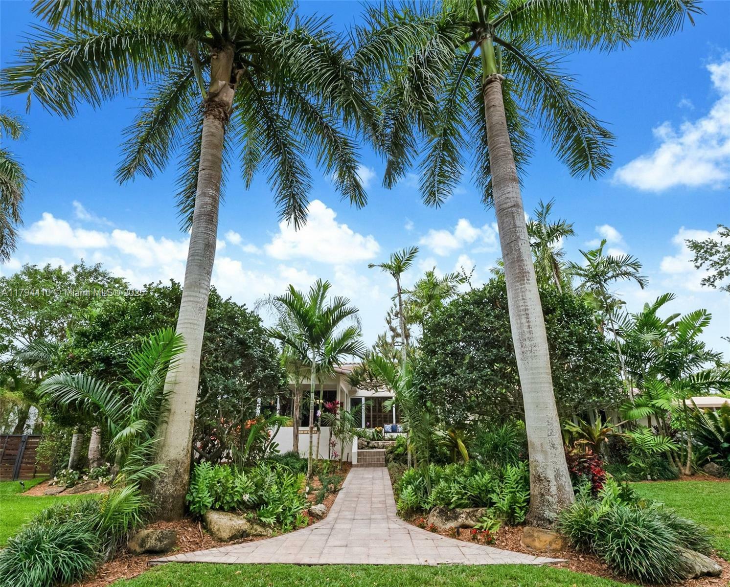 Property Photo: 12280 SW 69th Pl FL 33156