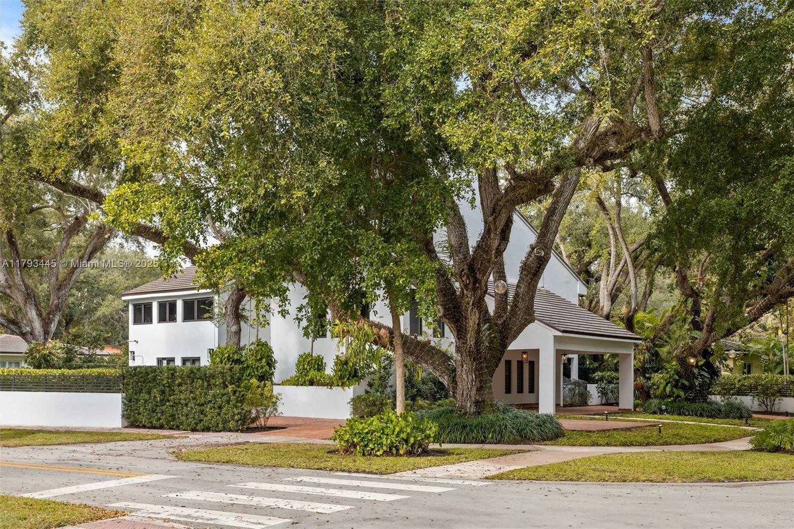 Property Photo: 6510 Castaneda Street FL 33146