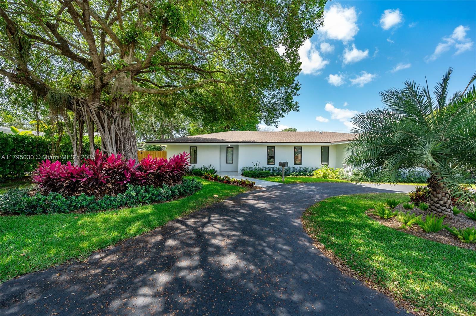 7638 SW 167th St  Palmetto Bay FL 33157 photo