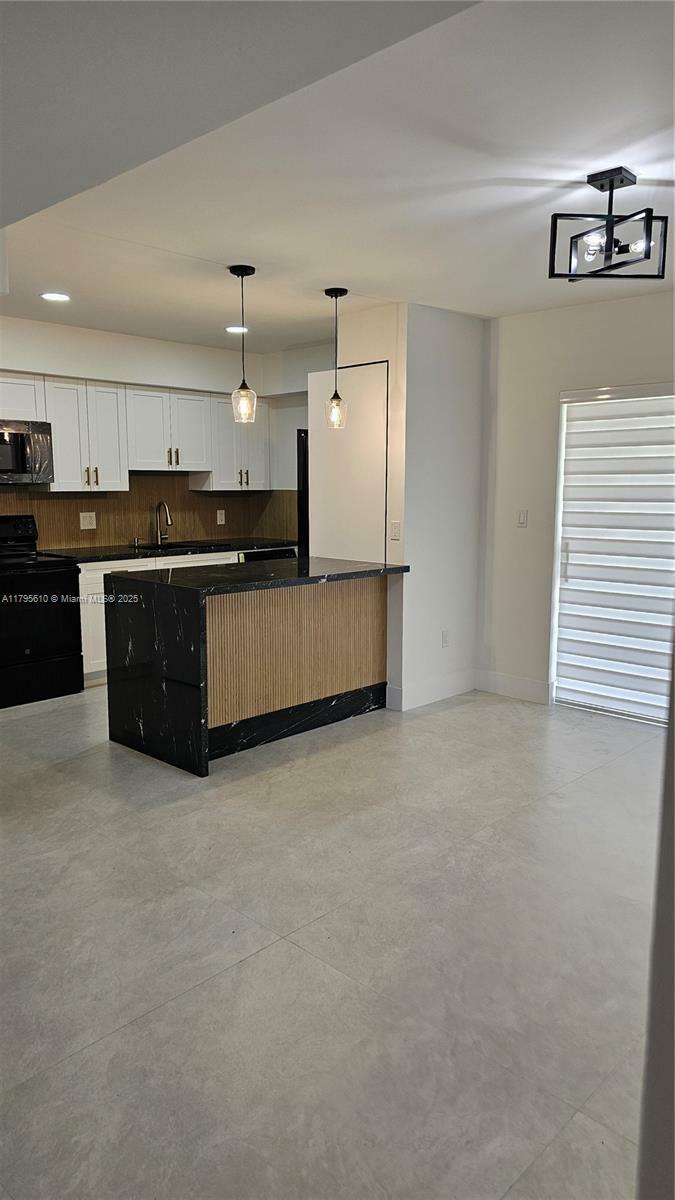 Property Photo: 8401 SW 107th Ave 109E FL 33173