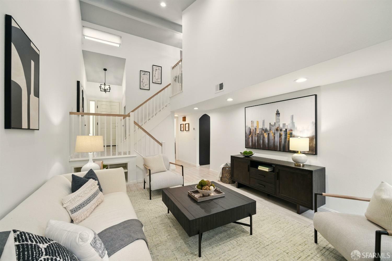 Property Photo: 543 Tyrella Avenue CA 94043