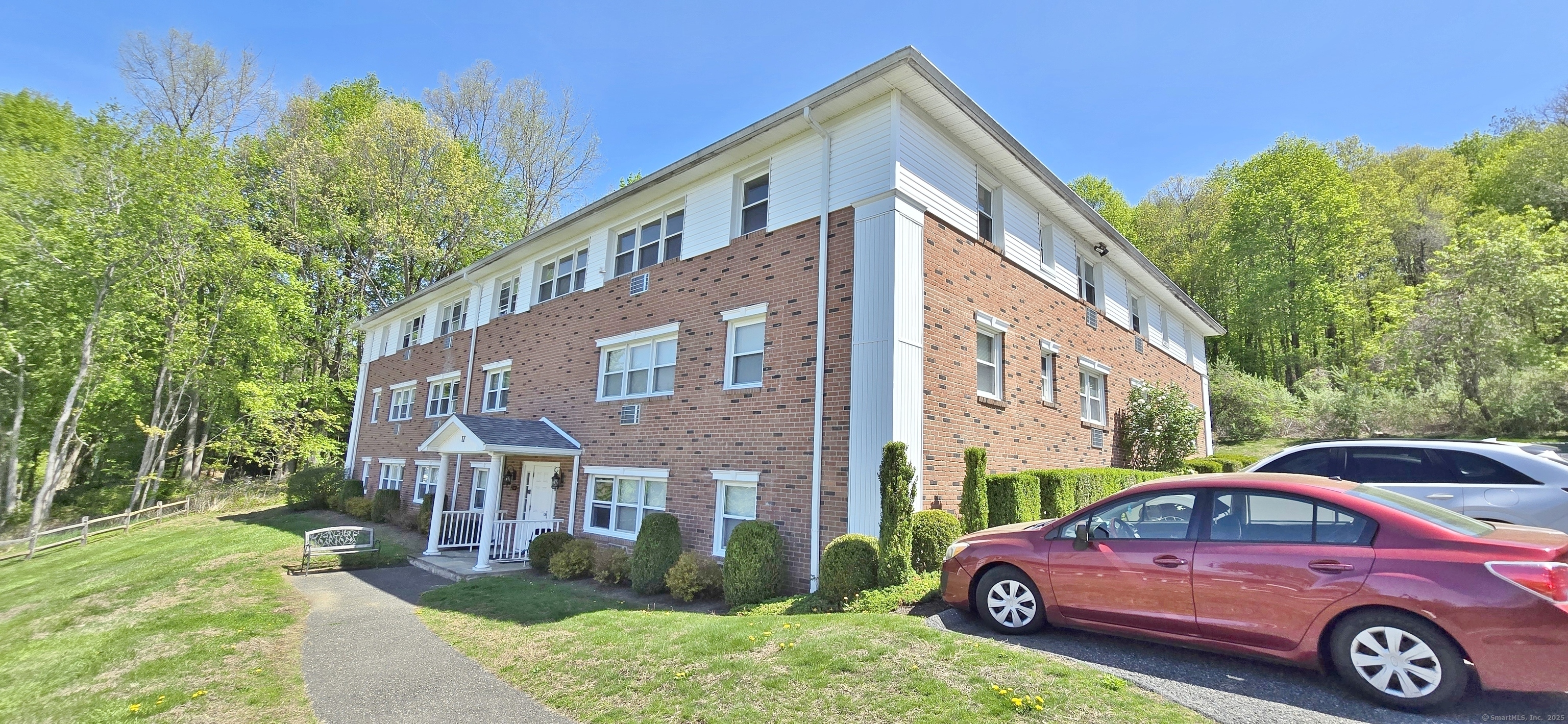 Property Photo: 17 Fordyce Court Apt 12 CT 06776