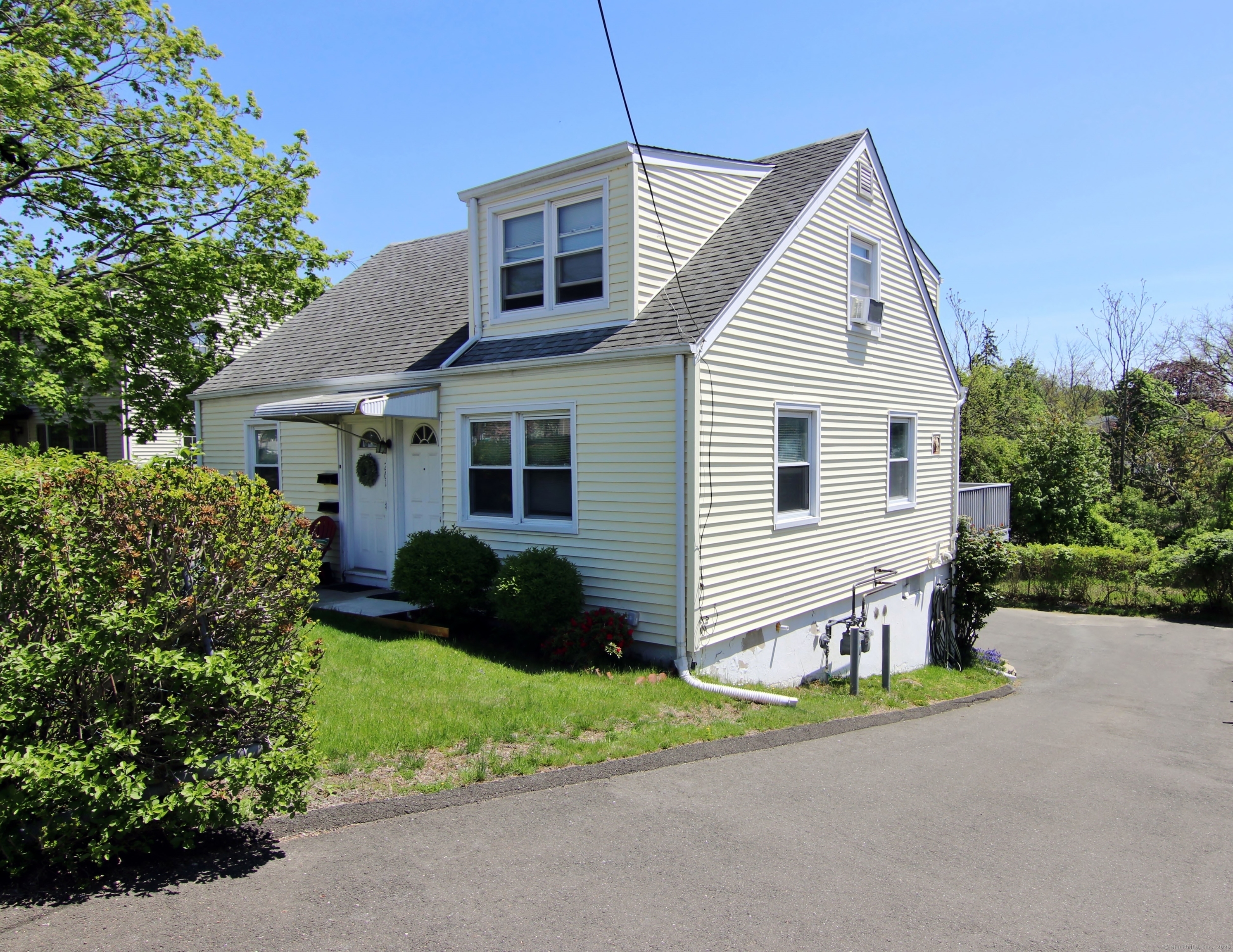 Property Photo: 261 East Avenue #1 CT 06855