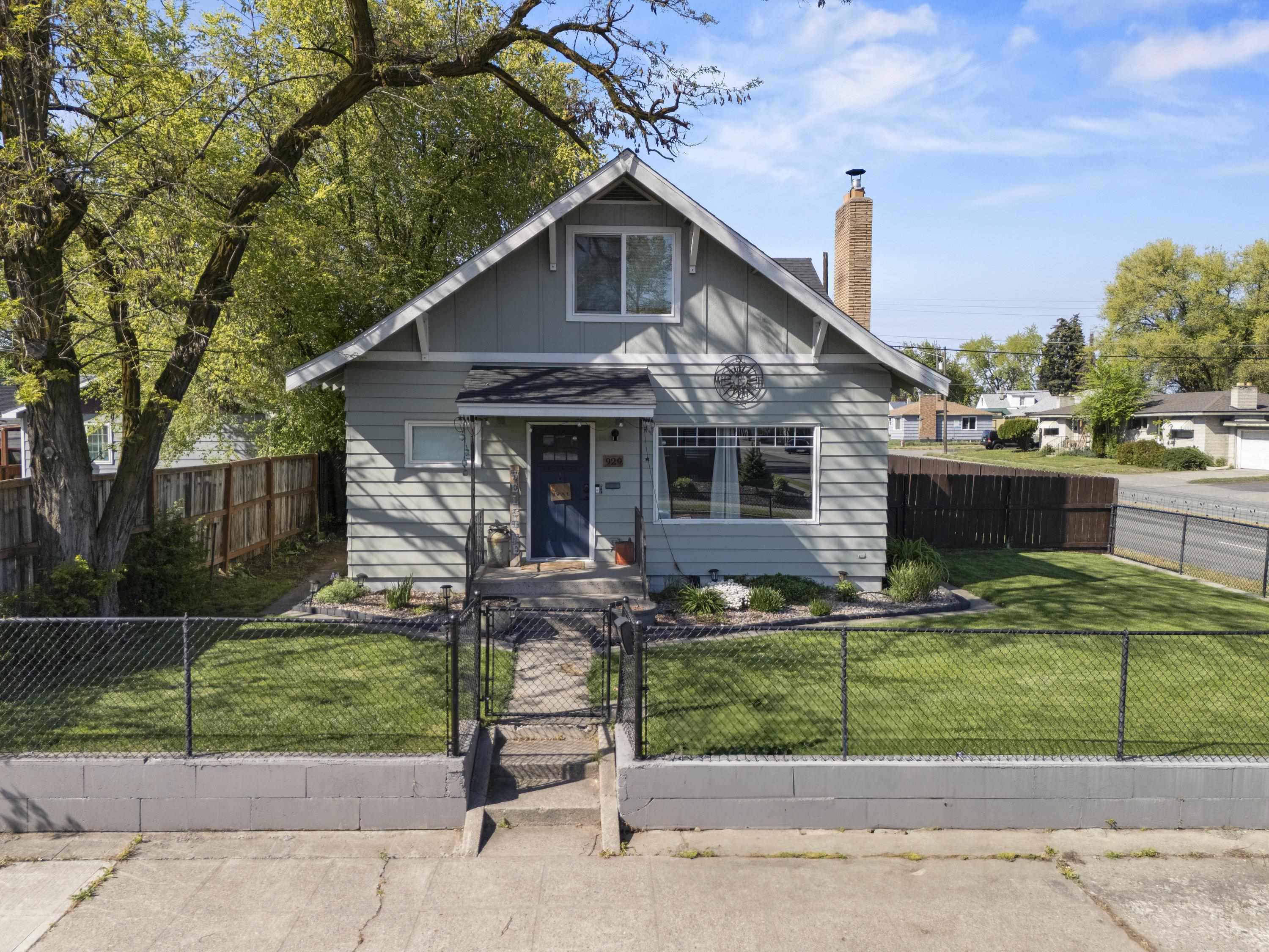 Property Photo: 929 E Walton Ave WA 99207