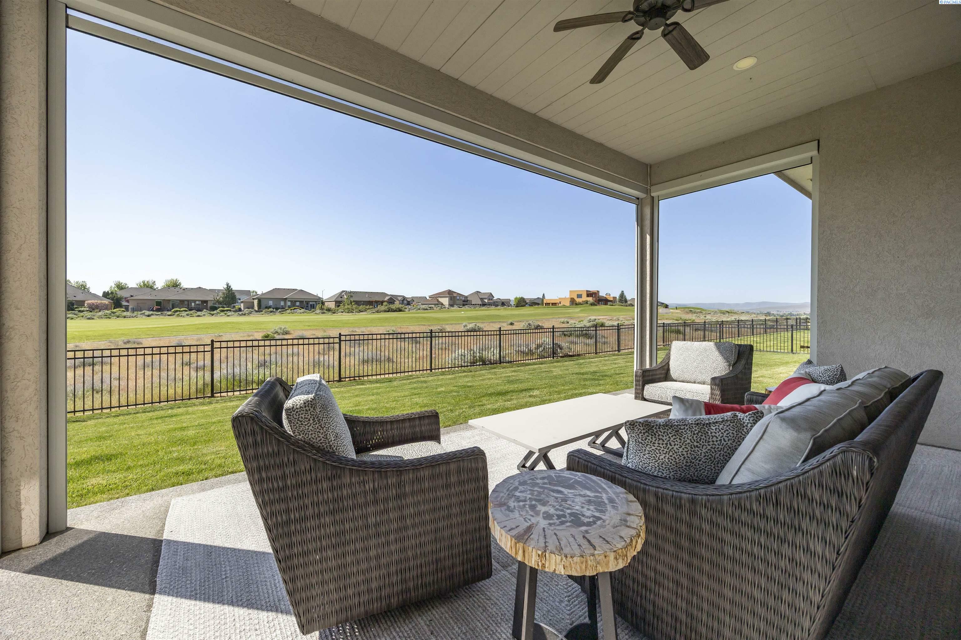Property Photo: 3113 Deserthawk Loop WA 99354
