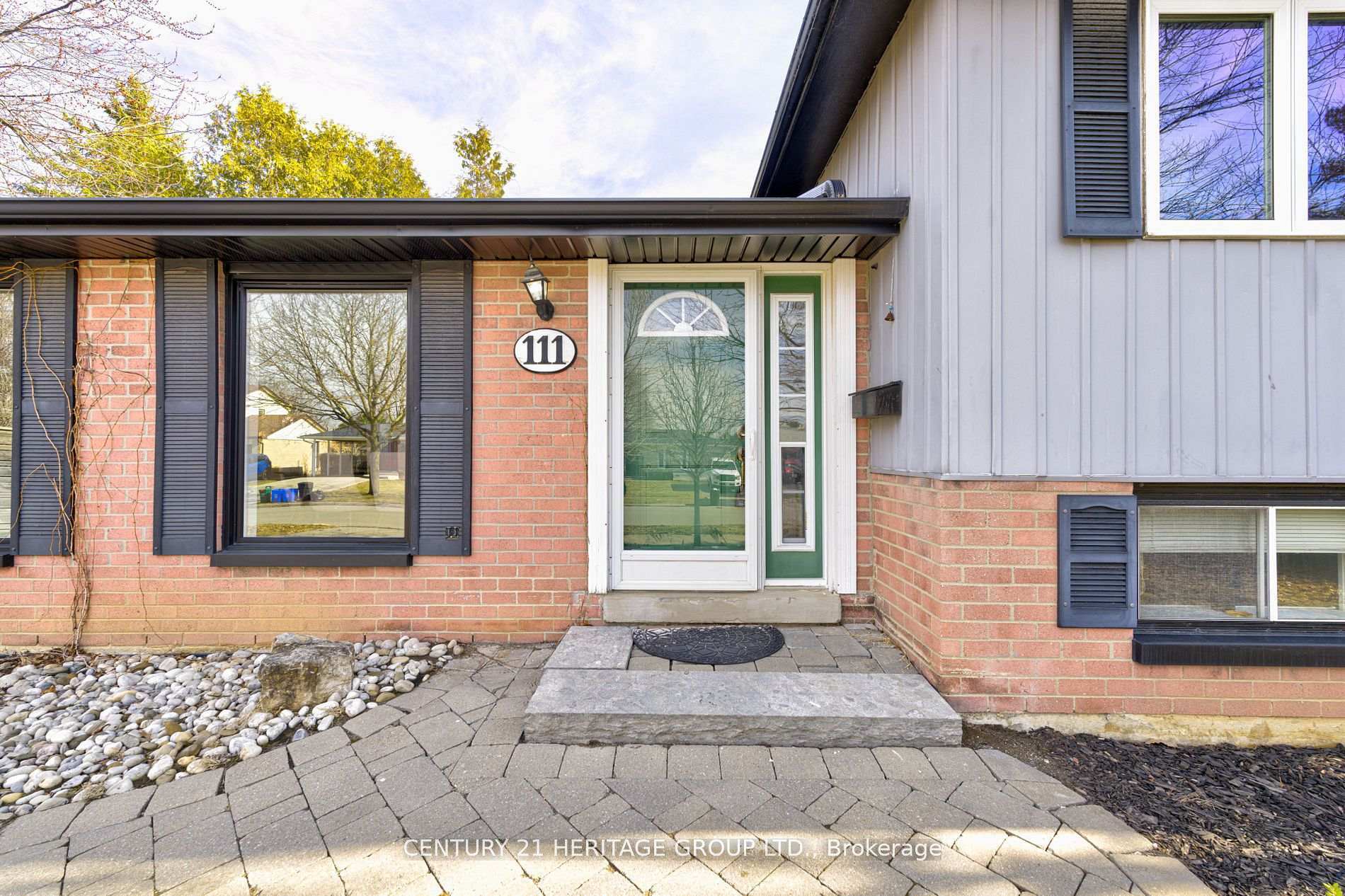 Property Photo: 111 Lorne Scots Drive ON L9T 2Z5