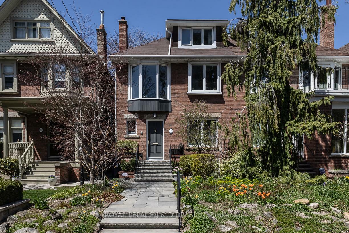 Property Photo: 26 Chicora Avenue ON M5R 1T6