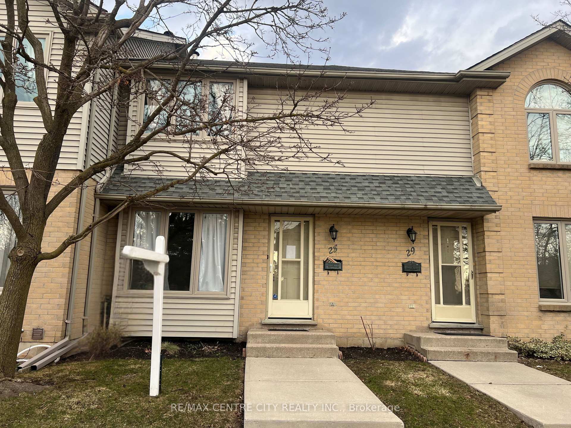 Property Photo: 1290 Bentley Drive 28 ON N5V 4M3