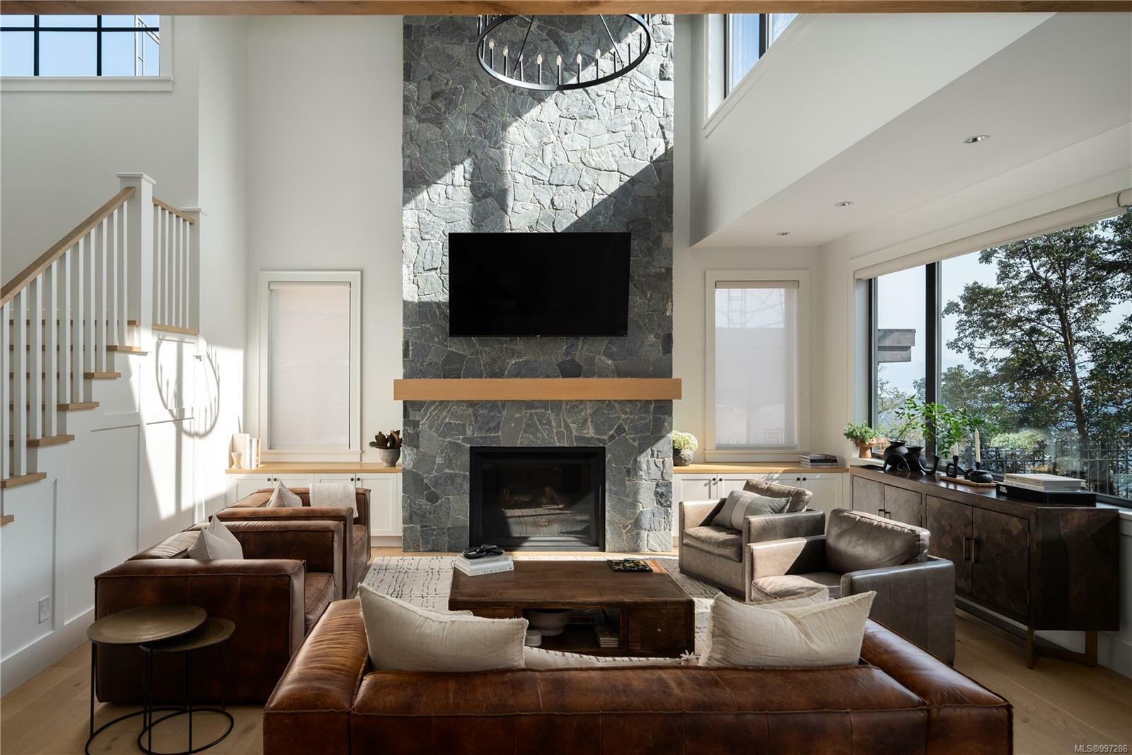Property Photo: 2045 Pinehurst Terr BC V9B 3S3