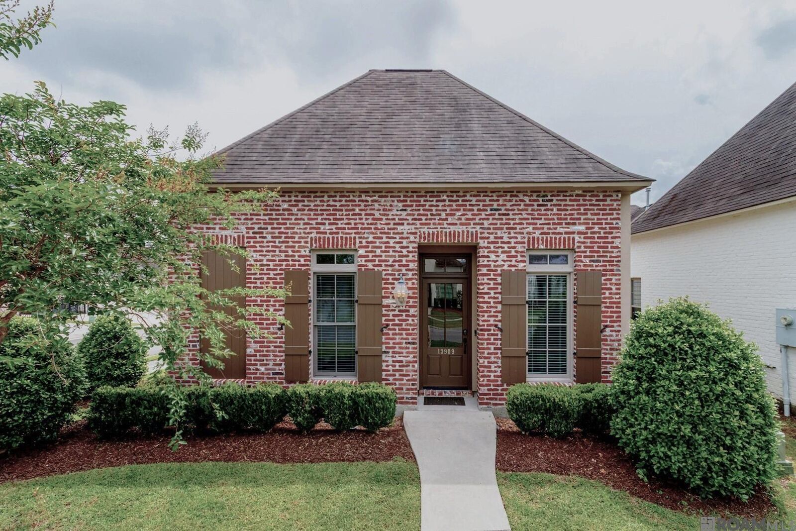 Property Photo: 13909 Park Terrace Dr LA 70810