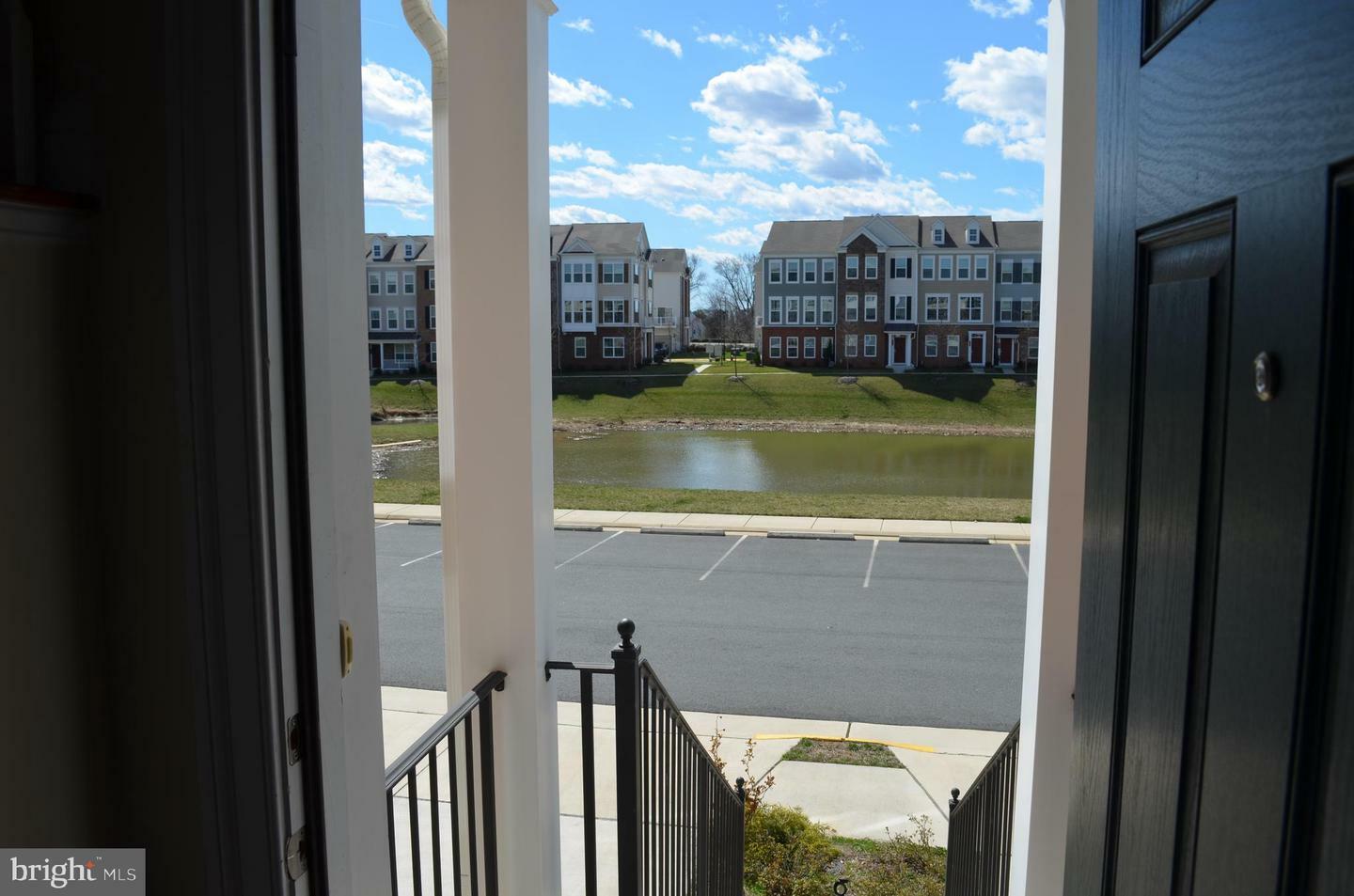 Property Photo: 25450 Stallion Branch Terrace VA 20152