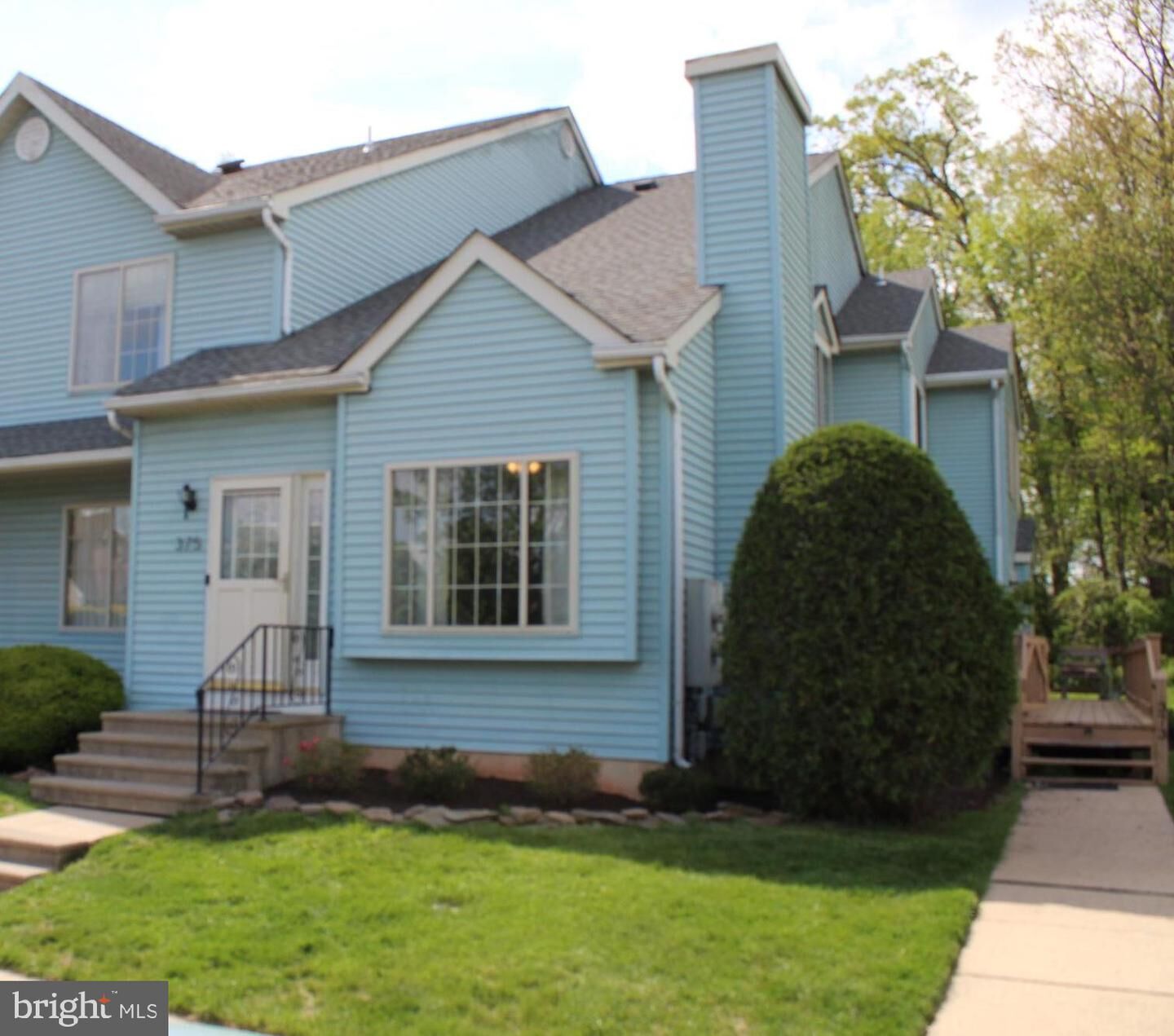 Property Photo:  375 Pondview Drive  PA 19438 