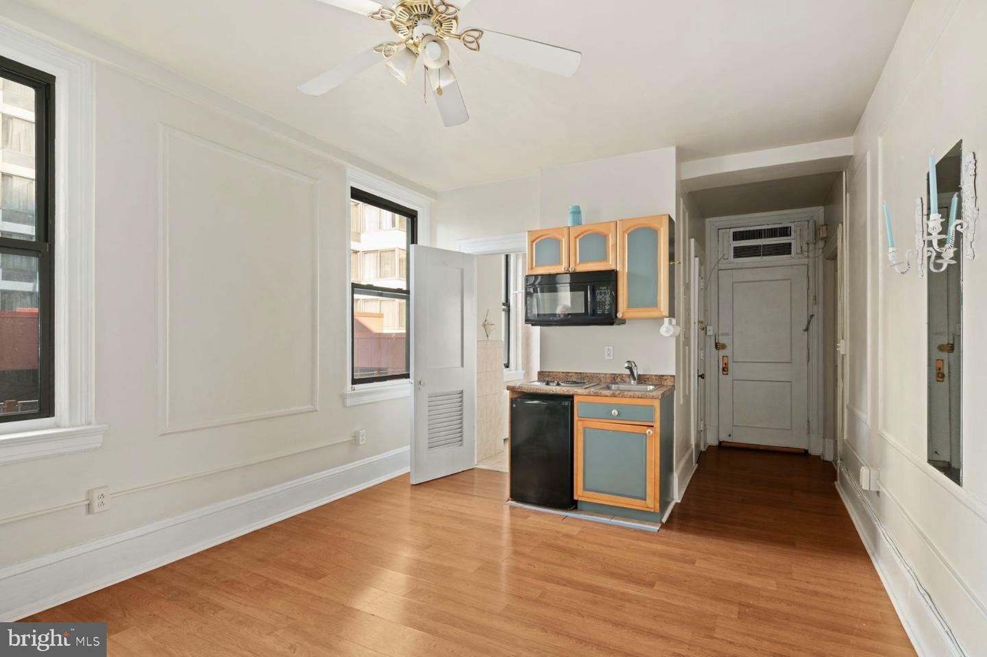 Property Photo: 1324 Locust Street 619 PA 19107