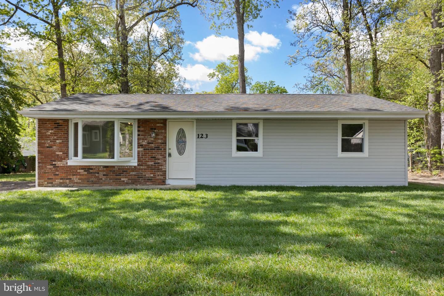 Property Photo:  123 Pardee  NJ 08015 