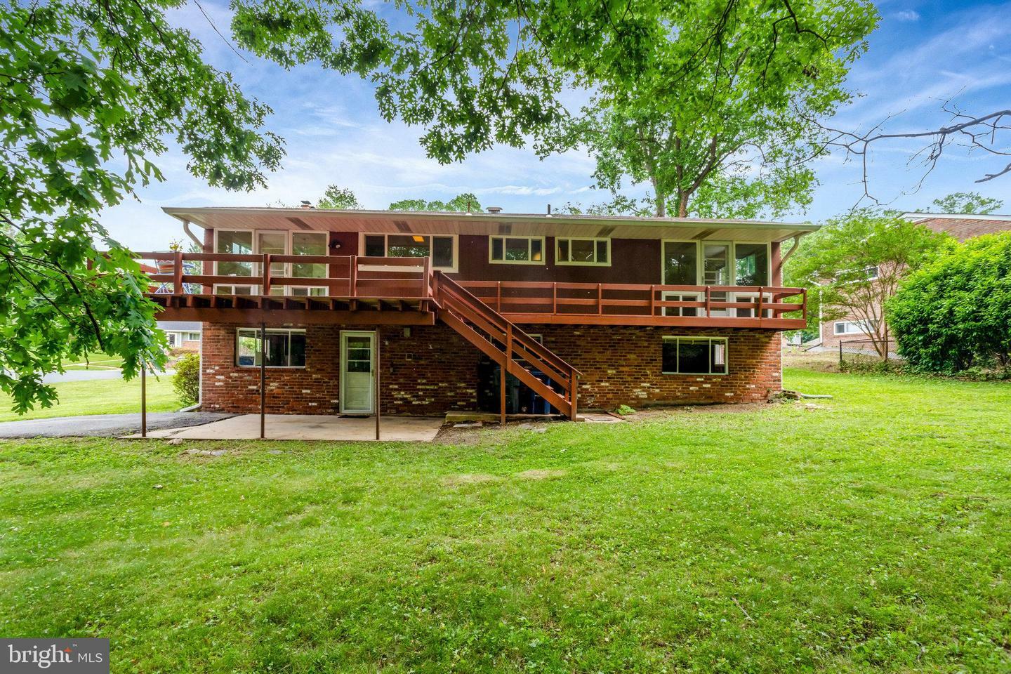 Property Photo: 3900 Terrace Drive VA 22003