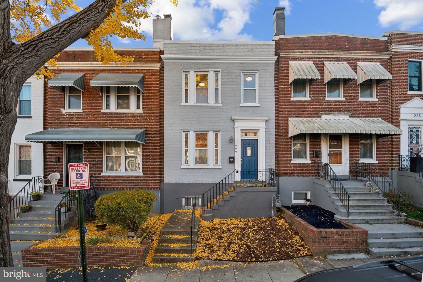 Property Photo: 229 Ascot Place NE DC 20002