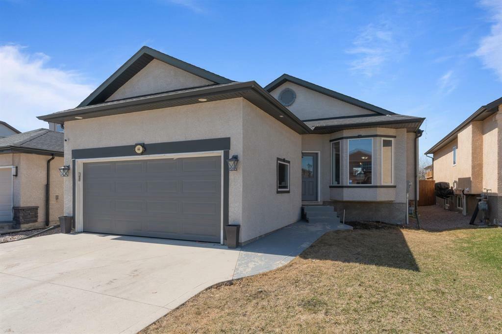 44 Scammel Road  Winnipeg MB R2N 4P7 photo